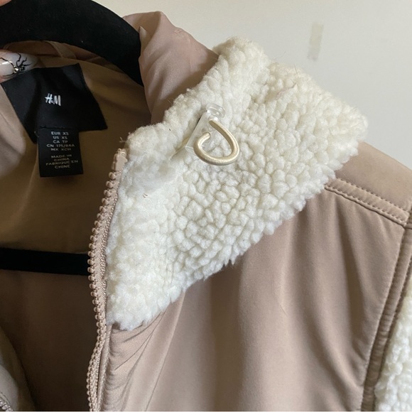Cream and tan Sherpa hooded jacket - Picture 6 of 8